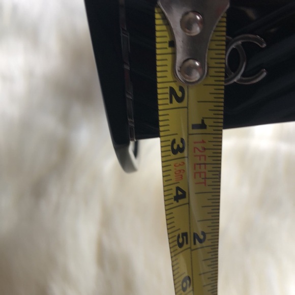 CHANEL Sunglasses - Picture 14 of 15